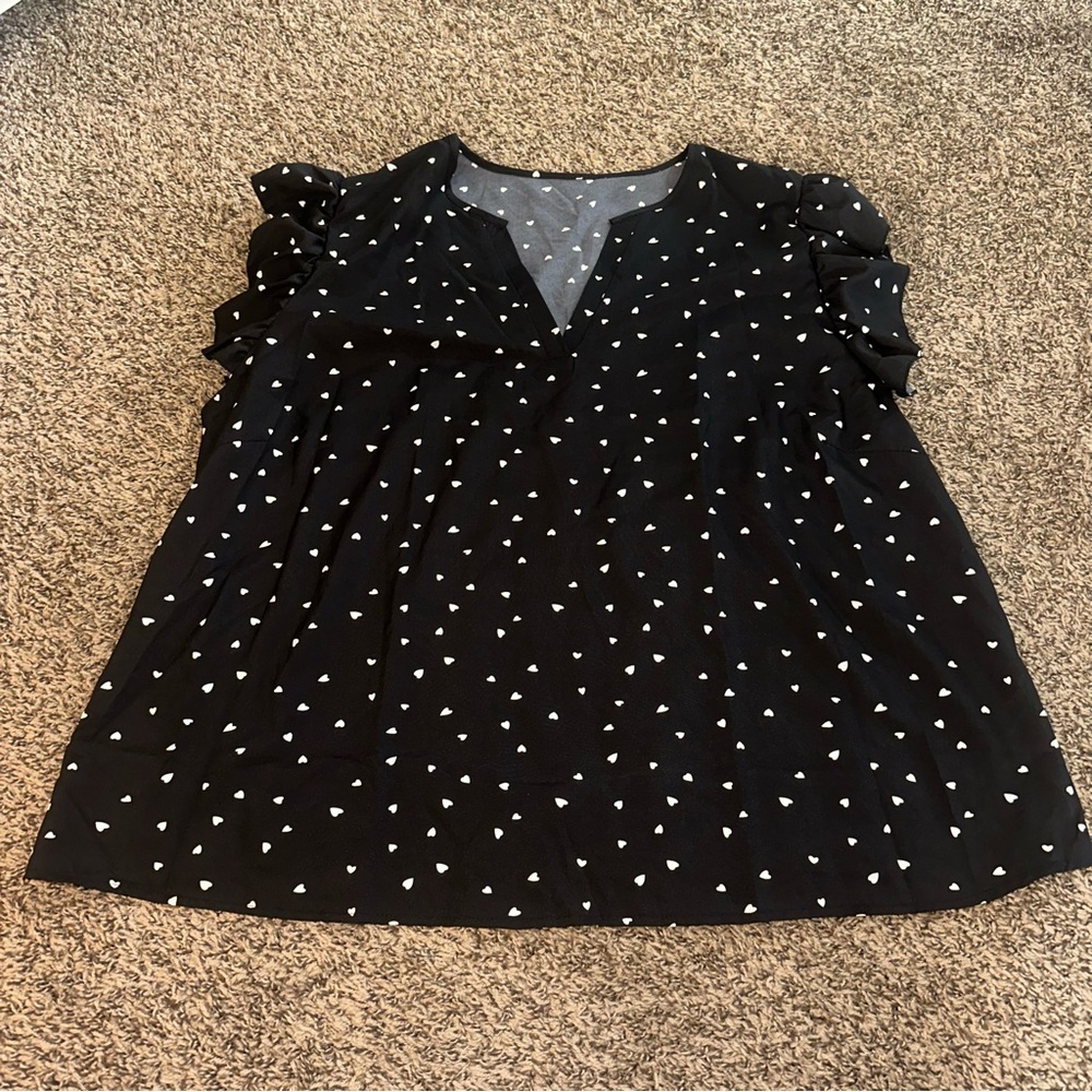 NWOT Black Heart Print Women's Top